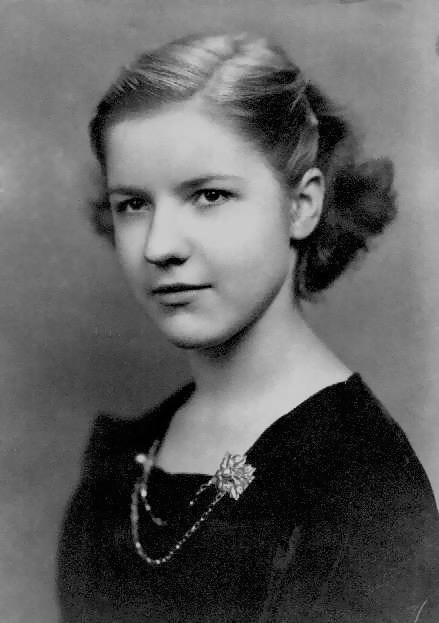 Loretta Nowakowski Kresha, wife of Allan Kresha.jpeg